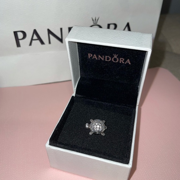 Pavé sea Turtle Charm - Picture 2 of 2